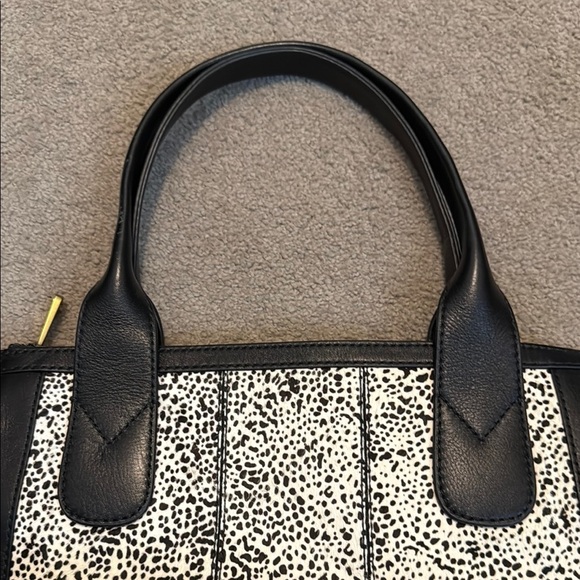 Fossil Black and White Calve Hair Shoulder Bag with Two-Tone Elegance - Picture 11 of 14